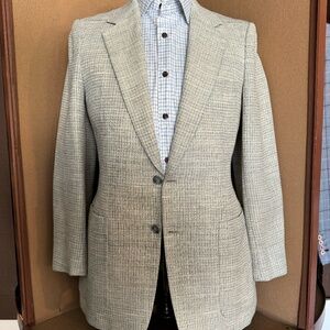 Size 40 Light grey  box check notch lapel two button jacket